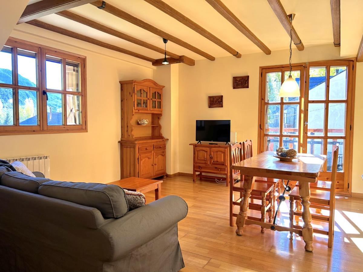 Duplex Familiar I De Muntanya A Escalo By Rural D'Aneu公寓 外观 照片